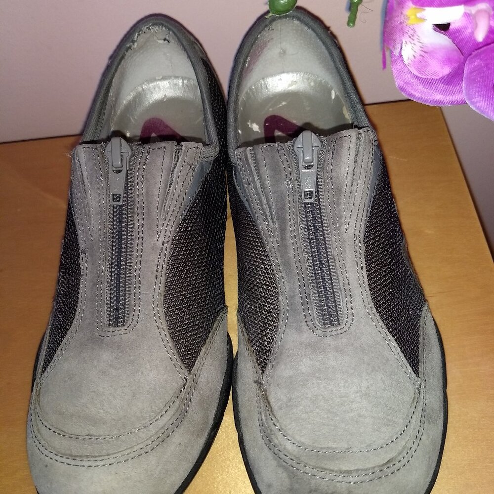 ANNE KLEIN SPORT SIZE 8.